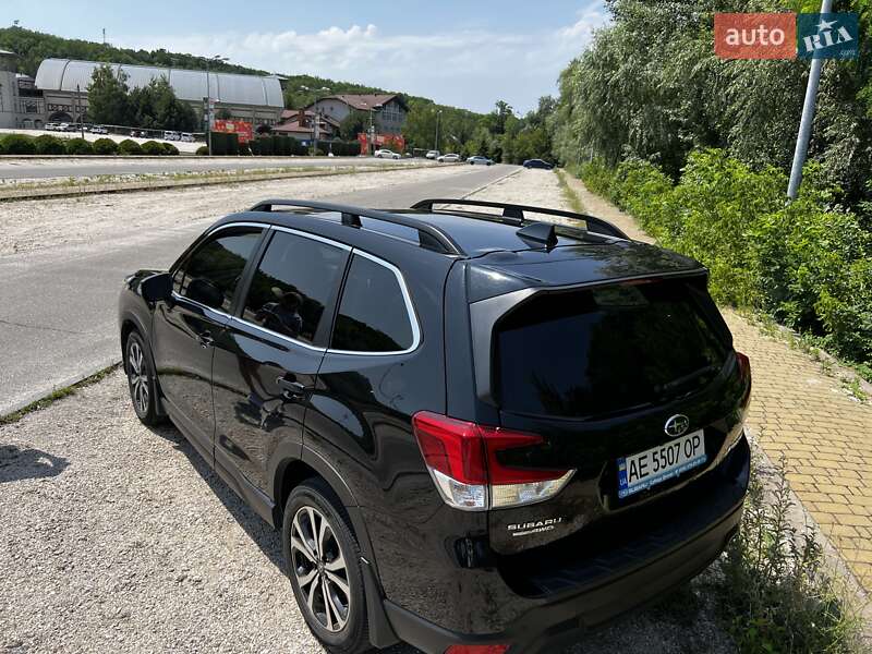 Внедорожник / Кроссовер Subaru Forester 2020 в Днепре