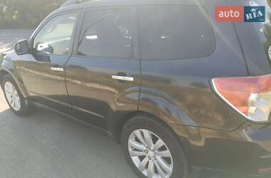Внедорожник / Кроссовер Subaru Forester 2012 в 