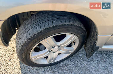 Внедорожник / Кроссовер Subaru Forester 2006 в 