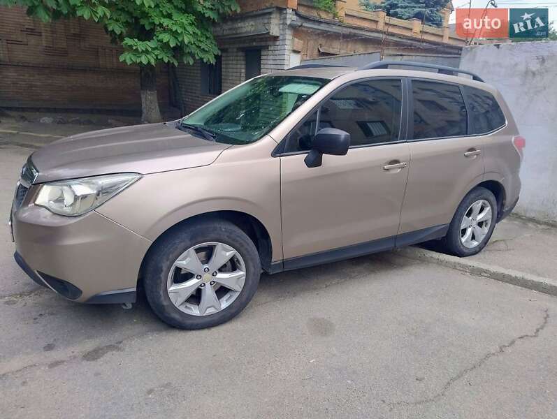 Внедорожник / Кроссовер Subaru Forester 2014 в Новомосковске