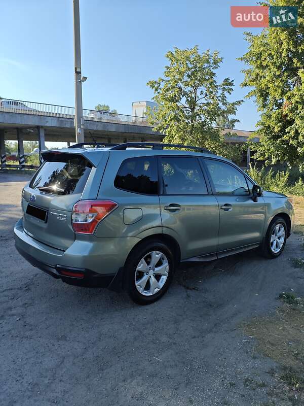 Внедорожник / Кроссовер Subaru Forester 2015 в Днепре