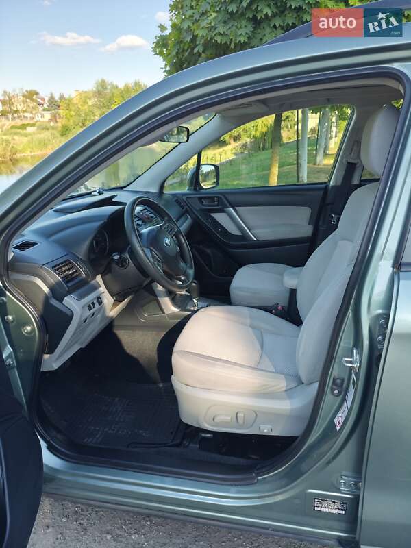 Внедорожник / Кроссовер Subaru Forester 2015 в Днепре