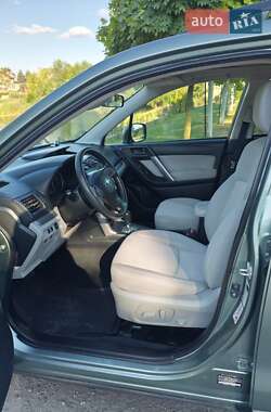 Внедорожник / Кроссовер Subaru Forester 2015 в 