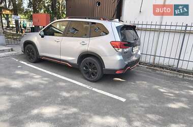 Внедорожник / Кроссовер Subaru Forester 2019 в Каменском