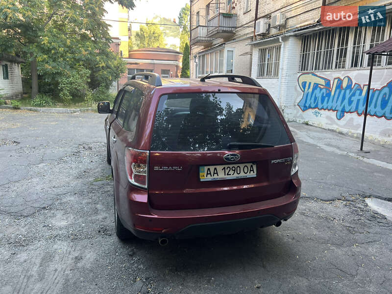 Позашляховик / Кросовер Subaru Forester 2009 в Києві