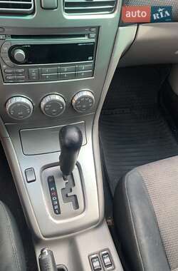 Внедорожник / Кроссовер Subaru Forester 2007 в 