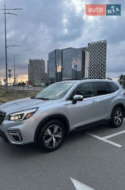 Внедорожник / Кроссовер Subaru Forester 2019 в 