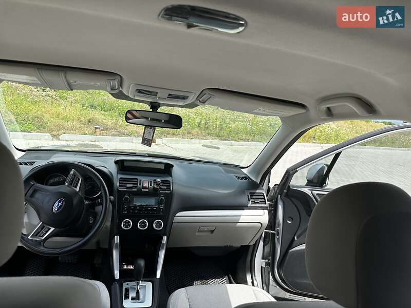 Внедорожник / Кроссовер Subaru Forester 2014 в Ужгороде