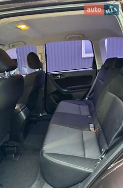 Внедорожник / Кроссовер Subaru Forester 2013 в 