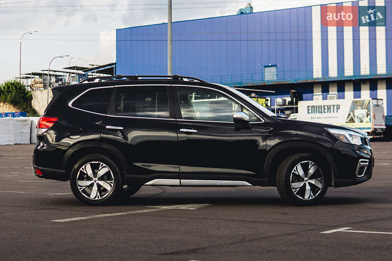 Внедорожник / Кроссовер Subaru Forester 2019 в Ровно