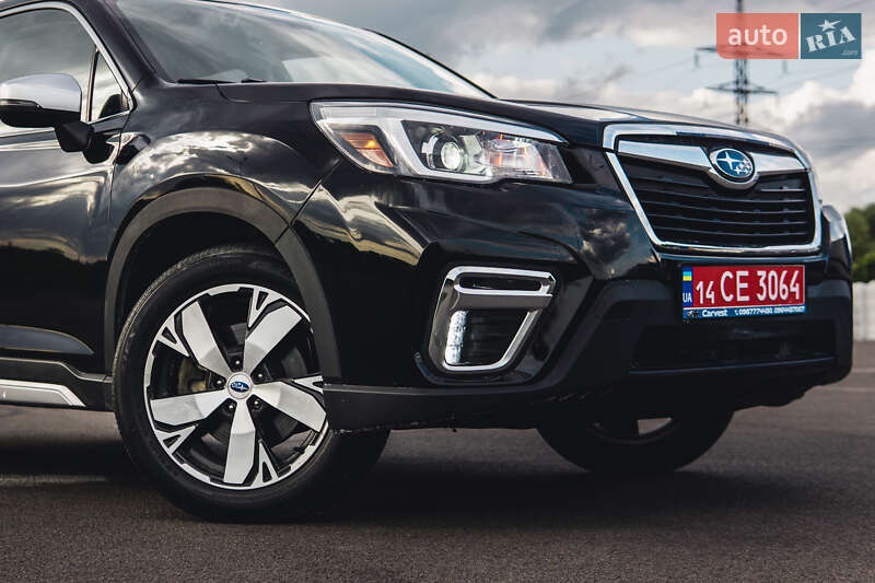 Внедорожник / Кроссовер Subaru Forester 2019 в Ровно