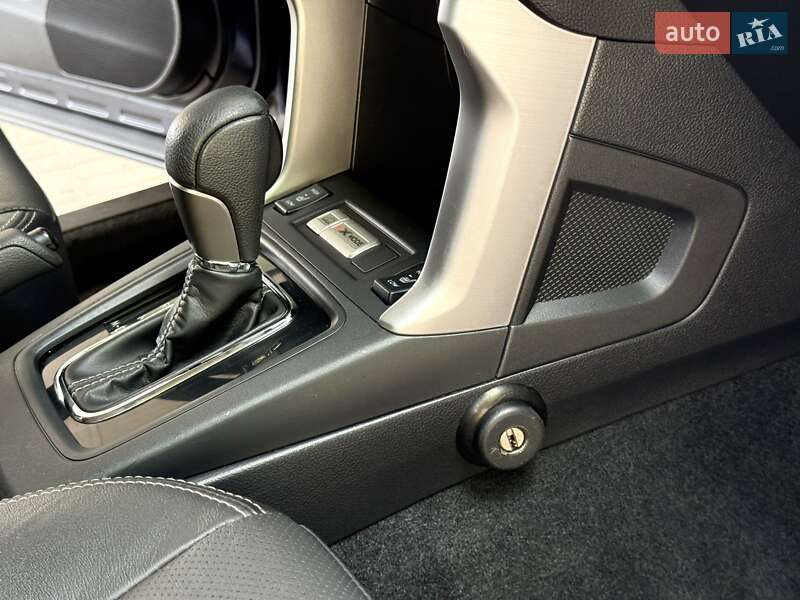 Позашляховик / Кросовер Subaru Forester 2015 в Дніпрі