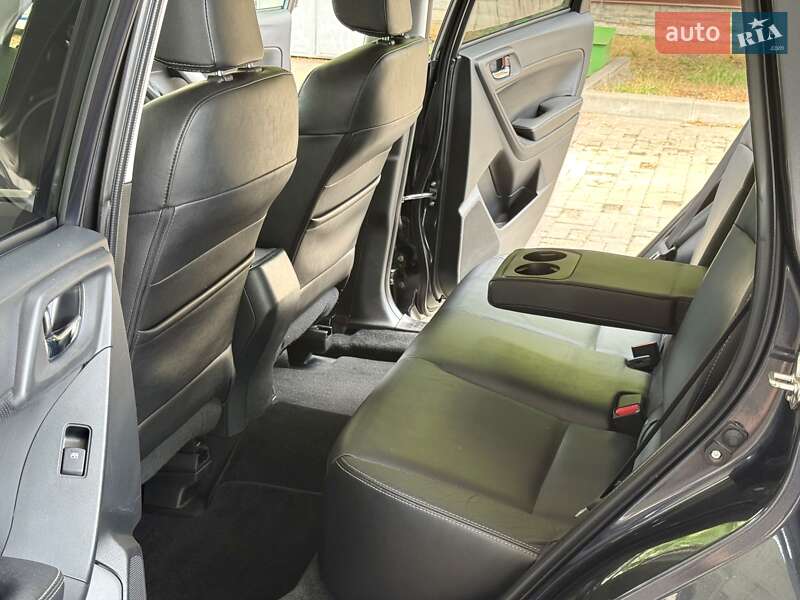 Позашляховик / Кросовер Subaru Forester 2015 в Дніпрі