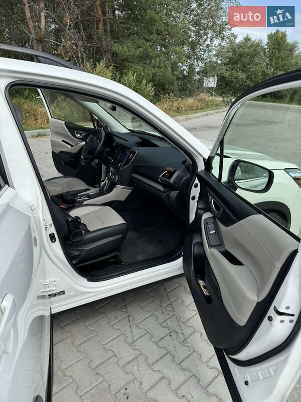 Позашляховик / Кросовер Subaru Forester 2021 в Дніпрі