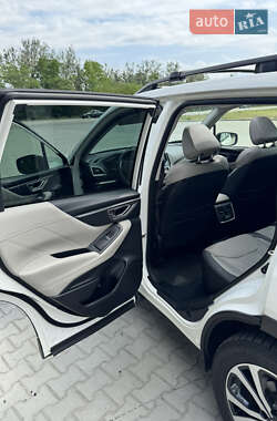 Внедорожник / Кроссовер Subaru Forester 2021 в Днепре