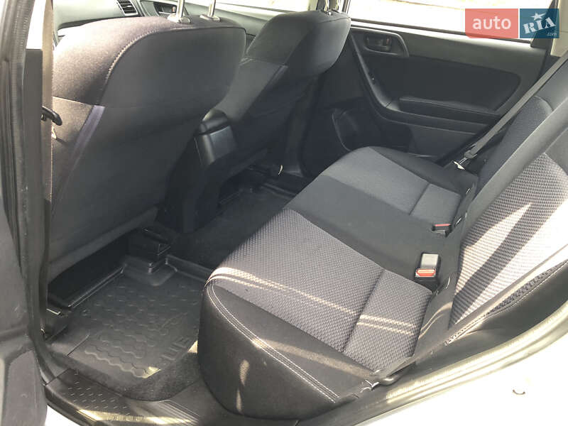 Внедорожник / Кроссовер Subaru Forester 2015 в Тернополе