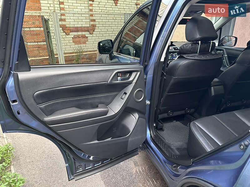 Внедорожник / Кроссовер Subaru Forester 2016 в Сумах