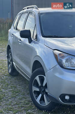 Внедорожник / Кроссовер Subaru Forester 2016 в 