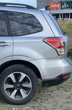 Внедорожник / Кроссовер Subaru Forester 2016 в 