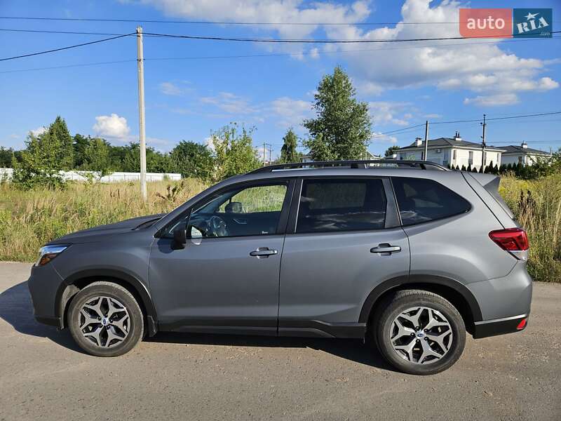 Позашляховик / Кросовер Subaru Forester 2020 в Києві