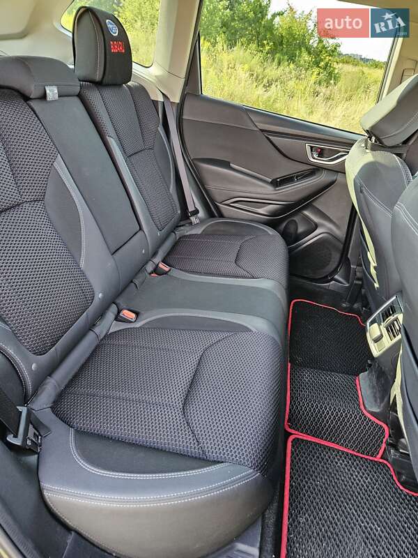 Позашляховик / Кросовер Subaru Forester 2020 в Києві