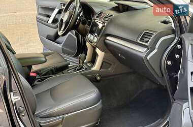 Внедорожник / Кроссовер Subaru Forester 2015 в 