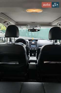 Внедорожник / Кроссовер Subaru Forester 2013 в 