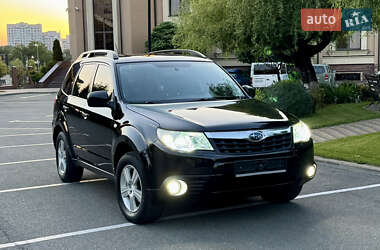 Внедорожник / Кроссовер Subaru Forester 2011 в 
