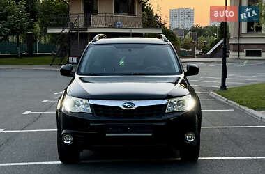 Внедорожник / Кроссовер Subaru Forester 2011 в 
