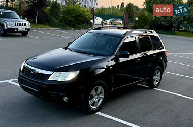 Внедорожник / Кроссовер Subaru Forester 2011 в 