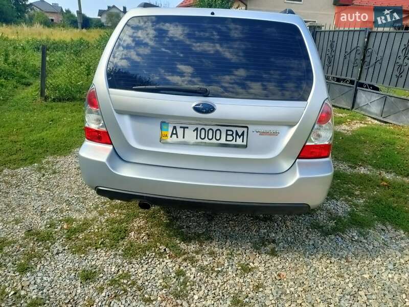 Позашляховик / Кросовер Subaru Forester 2006 в Івано-Франківську