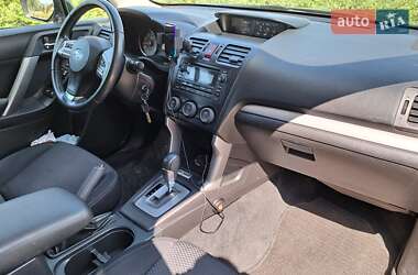 Внедорожник / Кроссовер Subaru Forester 2013 в 