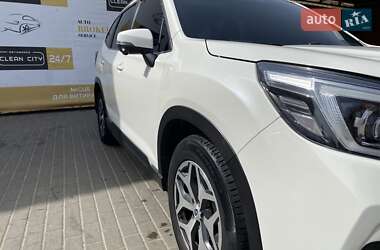 Внедорожник / Кроссовер Subaru Forester 2018 в 