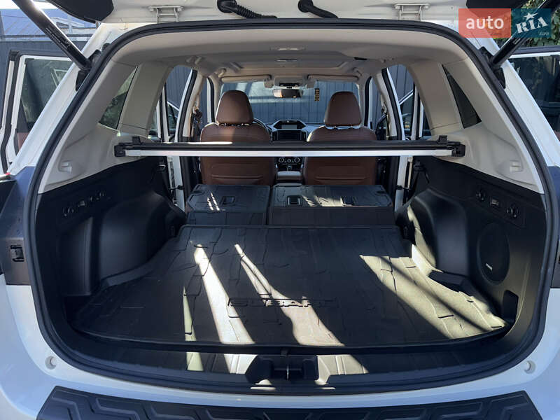 Позашляховик / Кросовер Subaru Forester 2020 в Києві