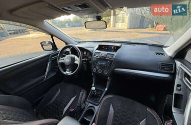 Внедорожник / Кроссовер Subaru Forester 2014 в 