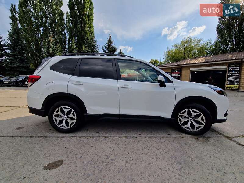 Внедорожник / Кроссовер Subaru Forester 2024 в Днепре