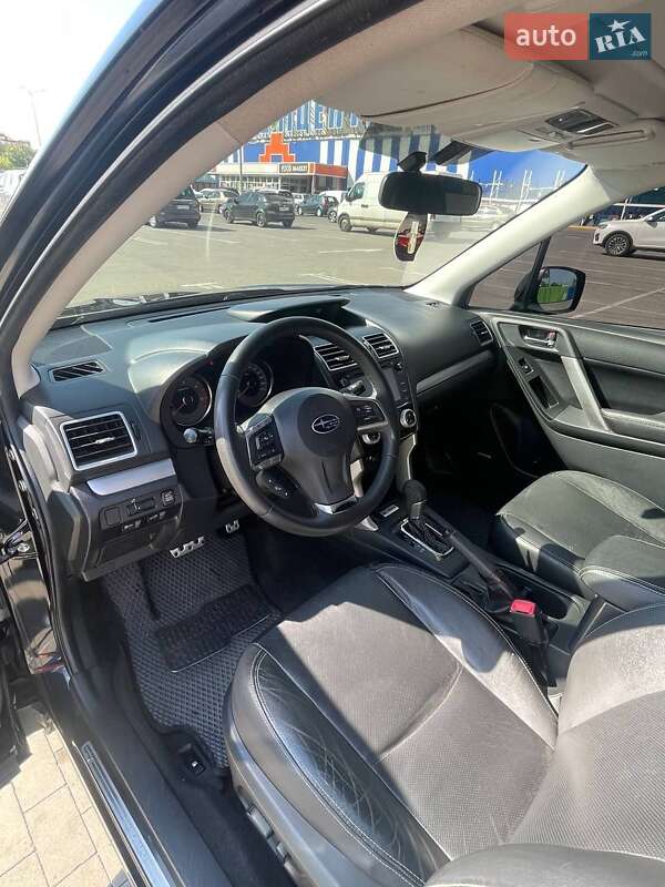 Позашляховик / Кросовер Subaru Forester 2015 в Умані