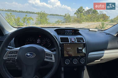 Внедорожник / Кроссовер Subaru Forester 2014 в 
