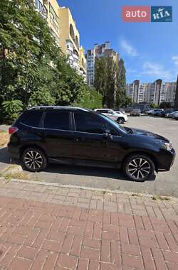 Внедорожник / Кроссовер Subaru Forester 2018 в 
