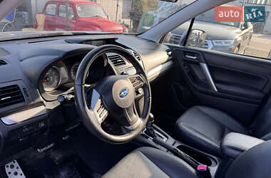 Внедорожник / Кроссовер Subaru Forester 2014 в 