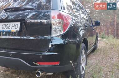 Внедорожник / Кроссовер Subaru Forester 2010 в 