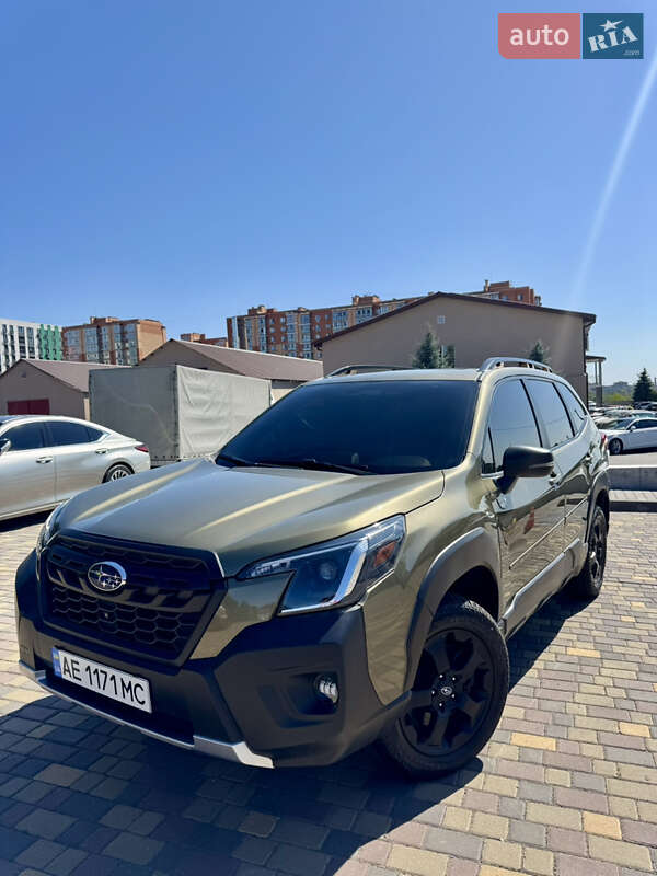 Внедорожник / Кроссовер Subaru Forester 2022 в 