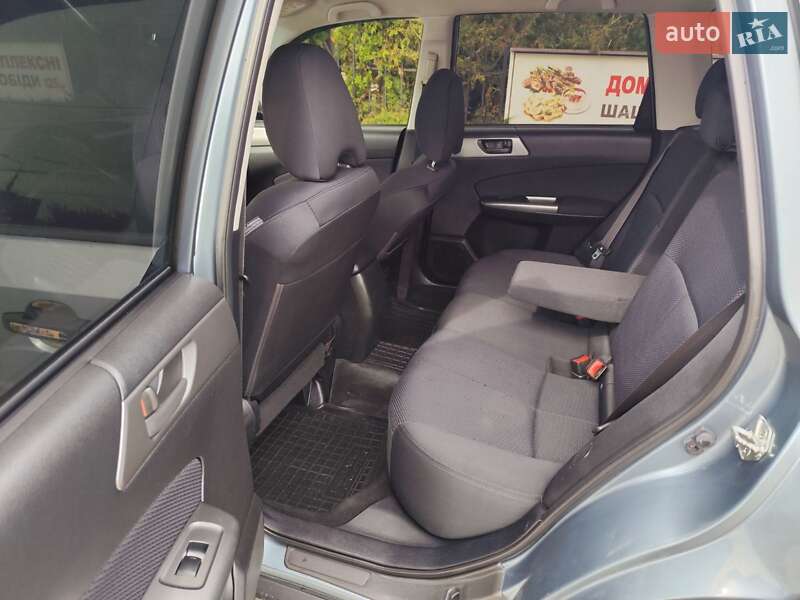 Внедорожник / Кроссовер Subaru Forester 2011 в Красилове