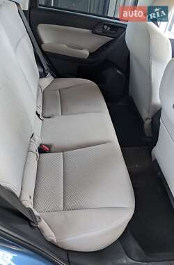Внедорожник / Кроссовер Subaru Forester 2015 в 