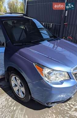 Внедорожник / Кроссовер Subaru Forester 2015 в 