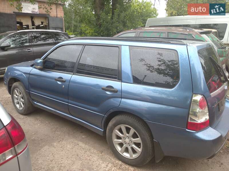 Внедорожник / Кроссовер Subaru Forester 2006 в Киеве