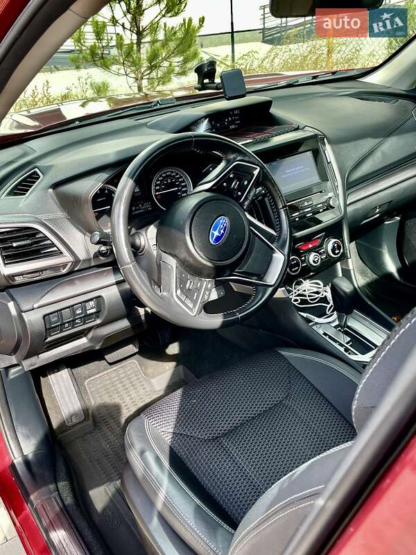 Позашляховик / Кросовер Subaru Forester 2020 в Києві