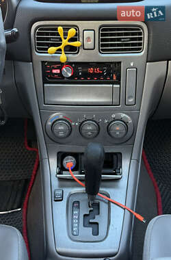 Внедорожник / Кроссовер Subaru Forester 2003 в 