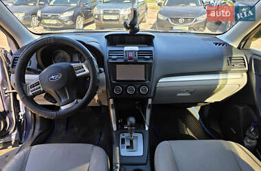 Внедорожник / Кроссовер Subaru Forester 2014 в 