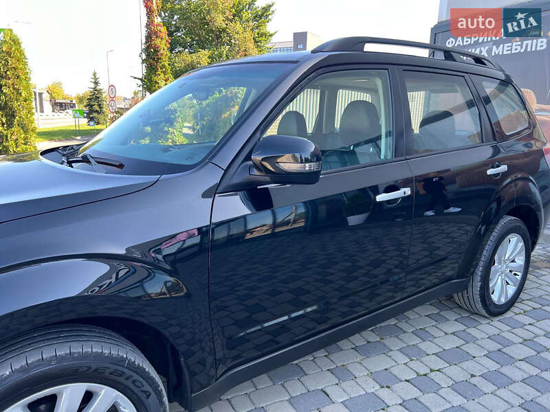 Внедорожник / Кроссовер Subaru Forester 2011 в Ивано-Франковске